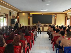 Top! Polisi di Mojokerto Perlombakan Kritik dari Gen Z
