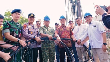 Walkot Pekanbaru Mulai Tertibkan Kabel Fiber Optik yang Ganggu Estetika