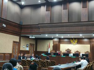 Pejabat Bea Cukai 2 Kali Terima Shopping Bag Isi Duit dari Bos Blueray