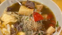 Soto Mie Mama Uch: Cicip Soto Mie Sultan Rp 100 Ribuan, Worth It Nggak Ya?