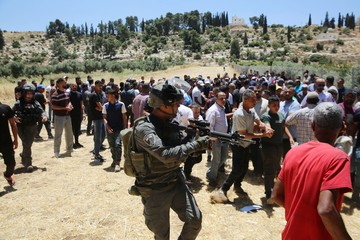 Bentrokan di Hebron, Tiga Warga Palestina Terluka