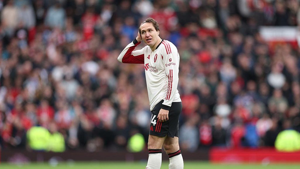 Federico Chiesa akan temui Andoni Iraola untuk bahas masa depan. (Getty Images/Michael Regan)