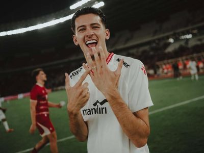 Justin Hubner Soal Cetak Gol Jelang Menikah dengan Jennifer Coppen