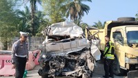Identitas 5 Korban Tewas Hiace Tabrak Truk di Tol Pekanbaru-Dumai