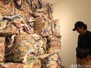 Pameran Tunggal Dalbo di Ubud, Terinspirasi Film Pesta Babi