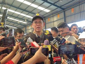 Purbaya Turun Gunung ke Tanjung Priok Cek Laporan 3.100 Kontainer Numpuk