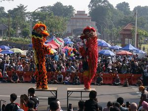 Warga Bogor Tumpah Ruah, Atraksi Liong dan Barongsai Sedot Perhatian