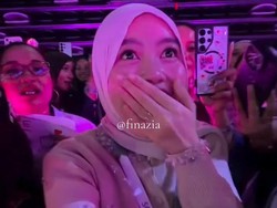 HP Direbut Chanyeol dan Sehun EXO di Konser, Finazia Ngaku Lagi Hoki Banget