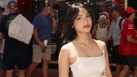 Fuji Liburan di Monako, Pancarkan Aura Berkelas!