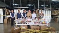 Penampakan Gudang Tangerang yang Digerebek BPOM, Simpan Kosmetik Ilegal Senilai Rp 27 M
