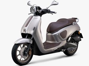 Honda Luncurkan Skutik Retro Canggih, Punya Radar dan Dashcam