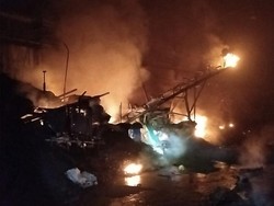 Gudang Penyimpanan Batu Bara Pabrik PT Sritex Sukoharjo Terbakar