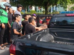 Geger Pria Diduga ODGJ Ngamuk-Bacok Ibu dan Anak di Palangka Raya