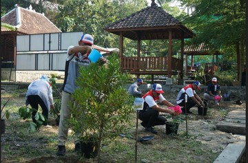 Pertamina Tanam 1.000 Pohon &amp; Perkuat Inovasi Pengelolaan Sampah