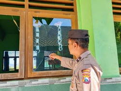 Ledakan Petasan Balon Udara Rusak Sekolah SMAN 1 Bagedan Ponorogo