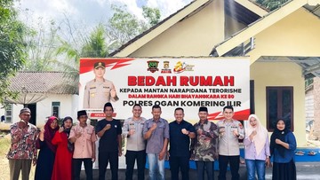 Sambut HUT Bhayangkara, Polres OKI Resmikan Bedah Rumah bagi Eks Napiter
