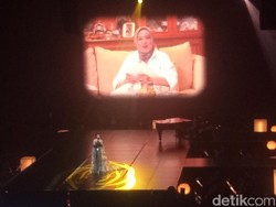 Raisa Nangis di Konser Love & Let Go, Kenang Ibu dan Vidi Aldiano
