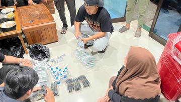 Polairud Polda Metro Tangkap 2 Penjual Obat Keras ke Nelayan di Jakut