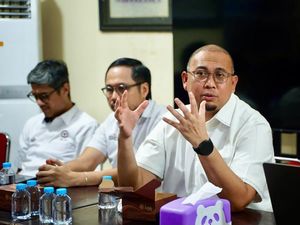 Andre Rosiade Satukan Seluruh Elemen Semen Padang FC, Target Juara & Promosi ke Liga 1
