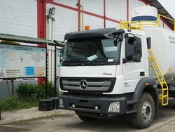 Dukung Industri Lokal, Daimler Kerjasama dengan Karoseri Indonesia