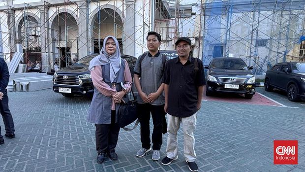 Penanganan kasus dugaan kekerasan nan menimpa wartawan Beritajatim di Surabaya, Rama Indra Surya Permana (27), hingga sekarang tetap tertahan di tahap penyelidikan tanpa kepastian norma nan jelas.