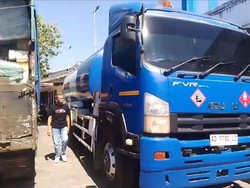 Bareskrim Polri Segel Gudang Diduga Penimbun BBM Subsidi di Jember