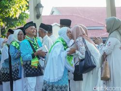 Kloter 30 Jemaah Haji Lamongan Tiba Malam Ini, Simak Alur Jemputnya