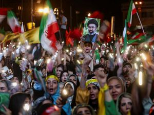 Video Riuh Warga Iran Dukung Negaranya Rudal Israel: Kita Harus Bela Lebanon