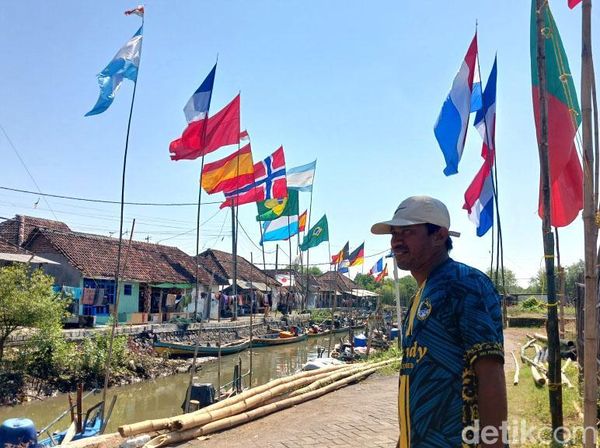 Jelang Piala Dunia 2026 Kampung Nelayan di Pasuruan Disulap Jadi Kampung Gila Bola