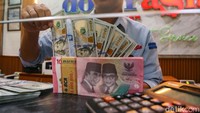 Dolar AS Kembali Tekan Rupiah Dekati Rp 18.000