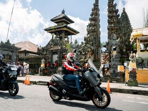 Maxi Tour Boemi Nusantara: Menikmati Surga Roda Dua di Bali
