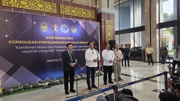 Prihatin Kasus Dugaan Pemerasan Izin WNA, Yusril Minta Jajaran Benahi Sistem