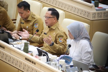 Tutup Opsi PHK, Mendagri Beberkan Strategi Penanganan PPPK &amp; Honorer