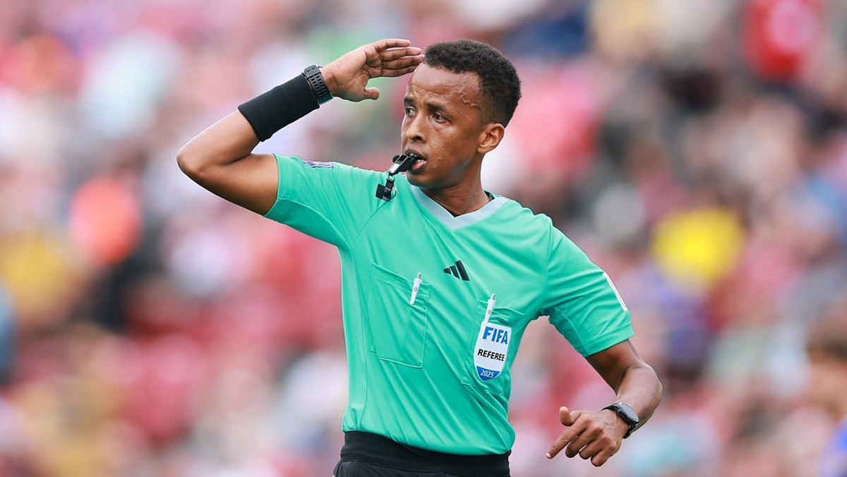 Omar Artan ditunjuk jadi wasit Piala Super Eropa 2026. (Foto: FIFA via Getty Images/Hector Vivas - FIFA)