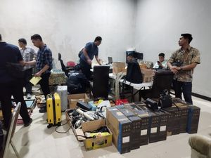 Imigrasi Gerebek Markas Scammer di Puri Anjasmoro Semarang, 4 WNA Ditangkap