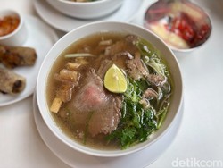 Pho 777: Gurih Ngaldu! Pho Gaya Vietnam Utara dengan Topping Brisket