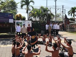 Kunjungi Sekolah Rakyat di Tabanan, Prabowo Disambut Tari Kecak