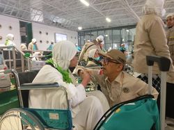 Haji 2026: Layanan Lansia Banjir Pujian, Toilet Mina Jadi Catatan Berat