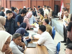 Carut-marut Hari Terakhir PCMB Jabar, Ortu Siswa Serbu Kantor Disdik