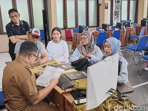 Hari Terakhir PCMB Jabar 2026: Server Error, Ortu Siswa Panik