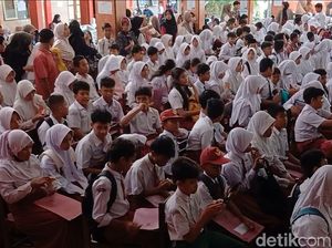 Verifikasi Data SPMB di Brebes Molor Berjam-jam gegara Server Lemot