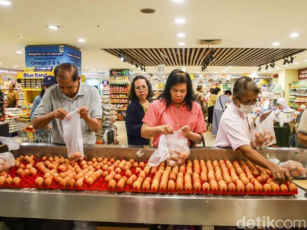 Di Tengah Tekanan Rupiah, Harga Kebutuhan Pokok Belum Bergejolak