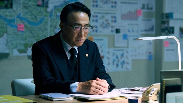 Teach You a Lesson Lee Sung-Min as Choi Gang-seok in Teach You a Lesson. Cr. Kim Ji-yeon/Netflix © 2026