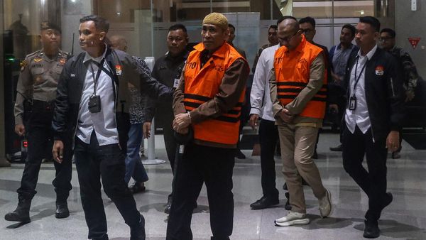 KPK Tahan Dua Tersangka Baru Kasus Korupsi Kuota Haji