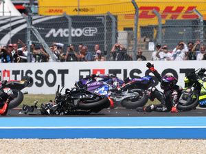 Hal Pertama yang Dilakukan Martin Usai Jadi Penyebab Crash Karambol di Hungaria