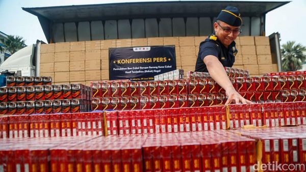 Operasi Gabungan Bongkar Jaringan Rokok Ilegal, 8,9 Juta Batang Diamankan