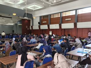 Wakil Ketua DPRD Jabar Desak Disdik Benahi Sosialisasi dan Server SPMB