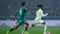 Olise Kejar Rekor Asisst Pele di Piala Dunia