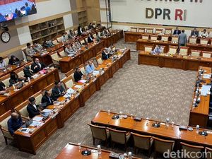 Komisi III DPR dan Pemerintah Sepakat RUU Polri Dibawa ke Paripurna