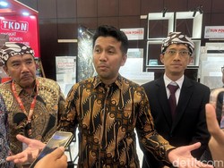 Wagub Emil: Pemprov Jatim Sudah Beberapa Tahun Tak Rekrut Tenaga Honorer
